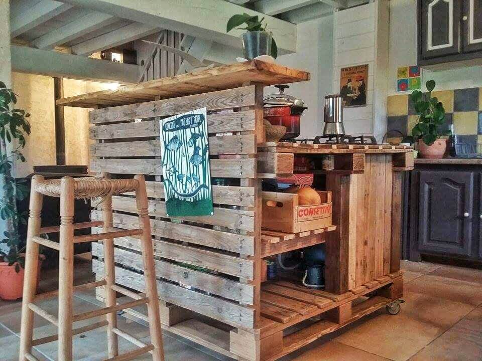 Pallet Kitchen Island DIY Crafts   Handcrafted Pallet Kitchen Island Stove With Wheels And Multiple Storage Options 