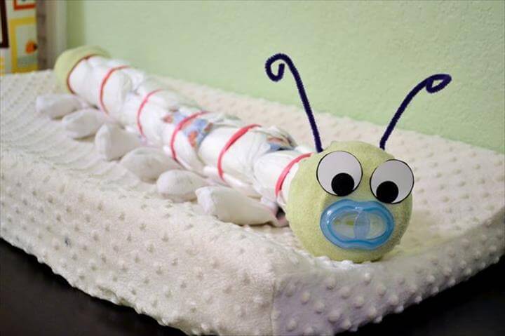 caterpillar baby shower plenka dort