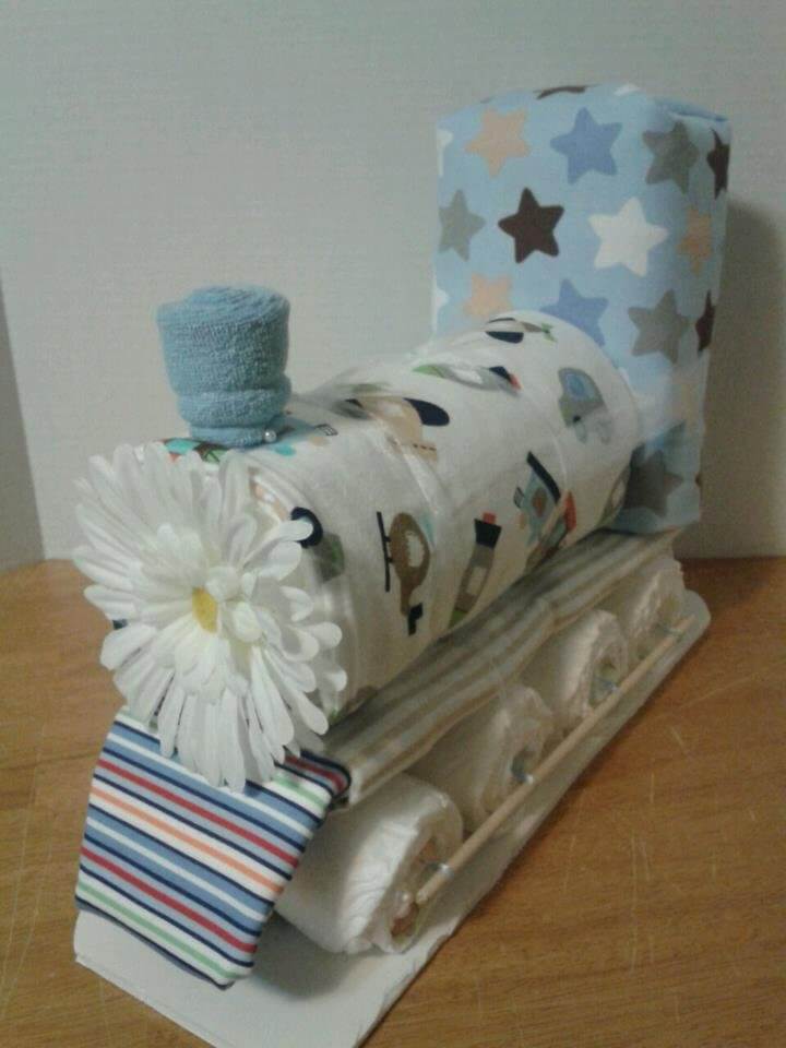 inspirerende train diaper cake