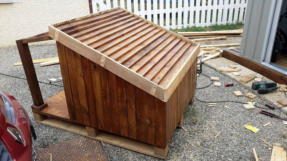 Pallet Dog House - Step by Step Plan ⋆ DIY Crafts