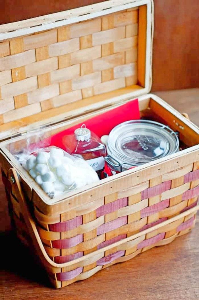 easy homemade cocoa gift basket