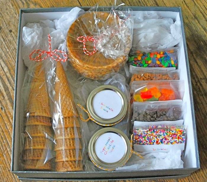 special ice cream sundae kit or gift basket