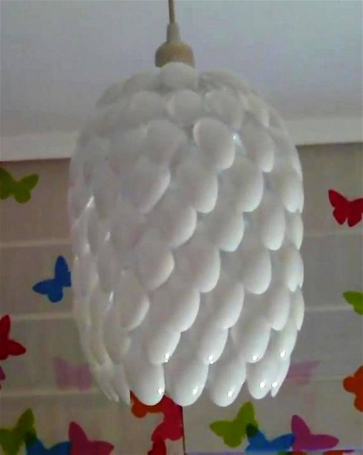 Self-Made Plastic Spoon Pendant Lamp