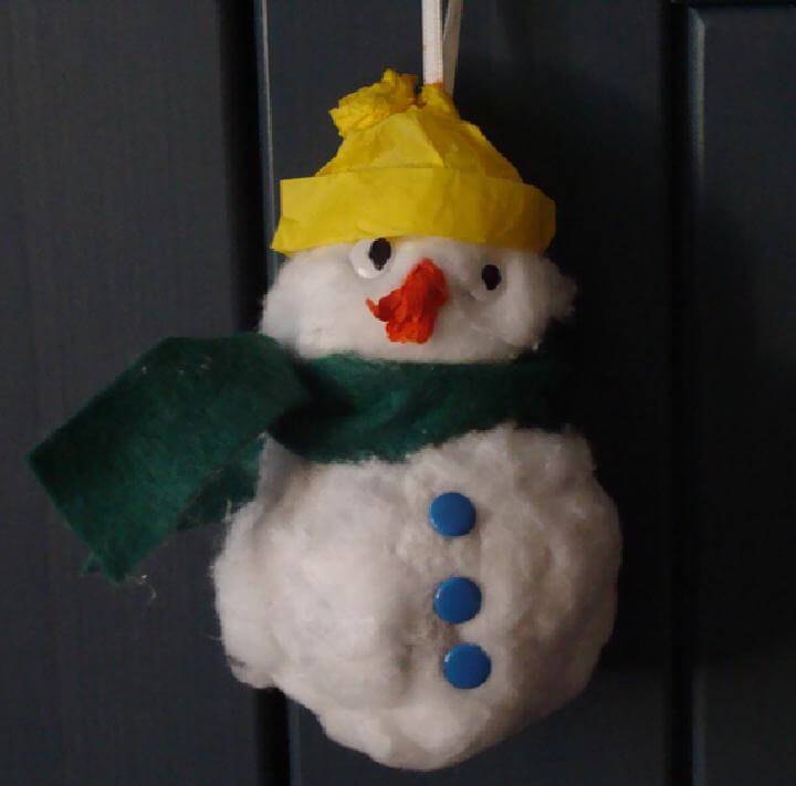 DIY Newspaper and Cotton Wool Snowman