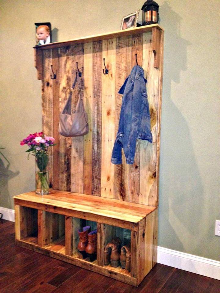 Rustic Wooden Hall Tree Made of Pallets