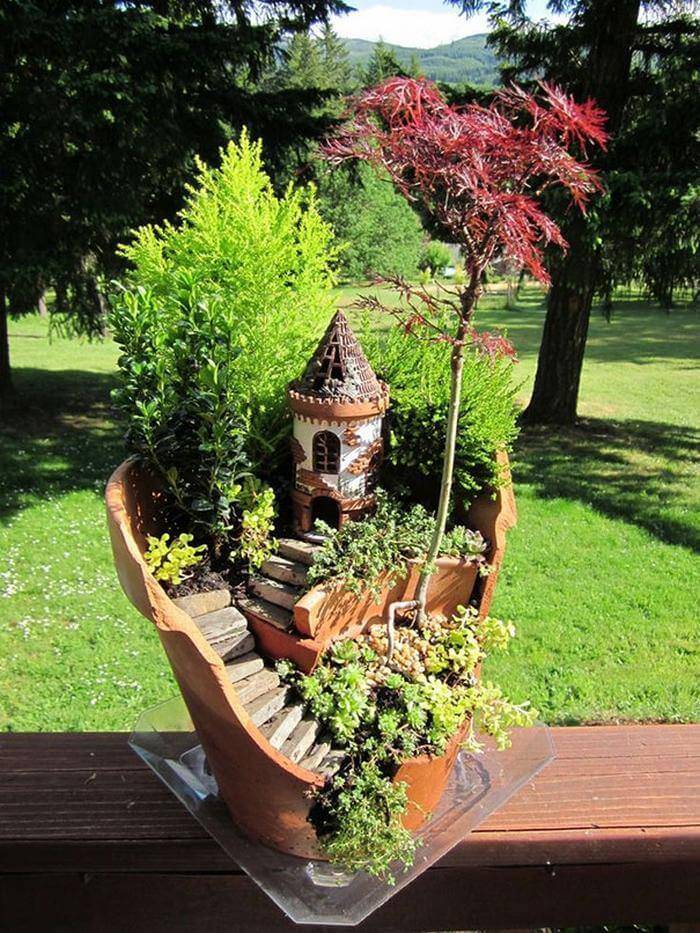 DIY Broken Pot Fairy Garden