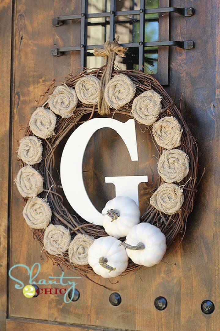 DIY 10$ Monogram Fall Wreath