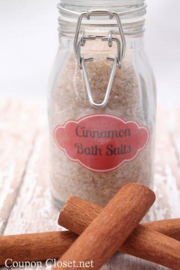 DIY Cinnamon Bath Salt in Mason Jar Gift