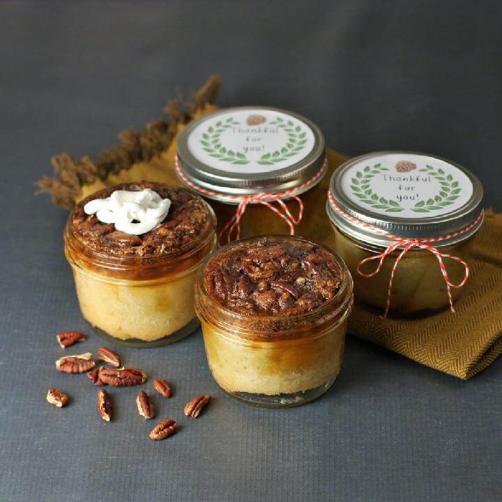 DIY Traditional Pecan Pie Mason Jar Gifts