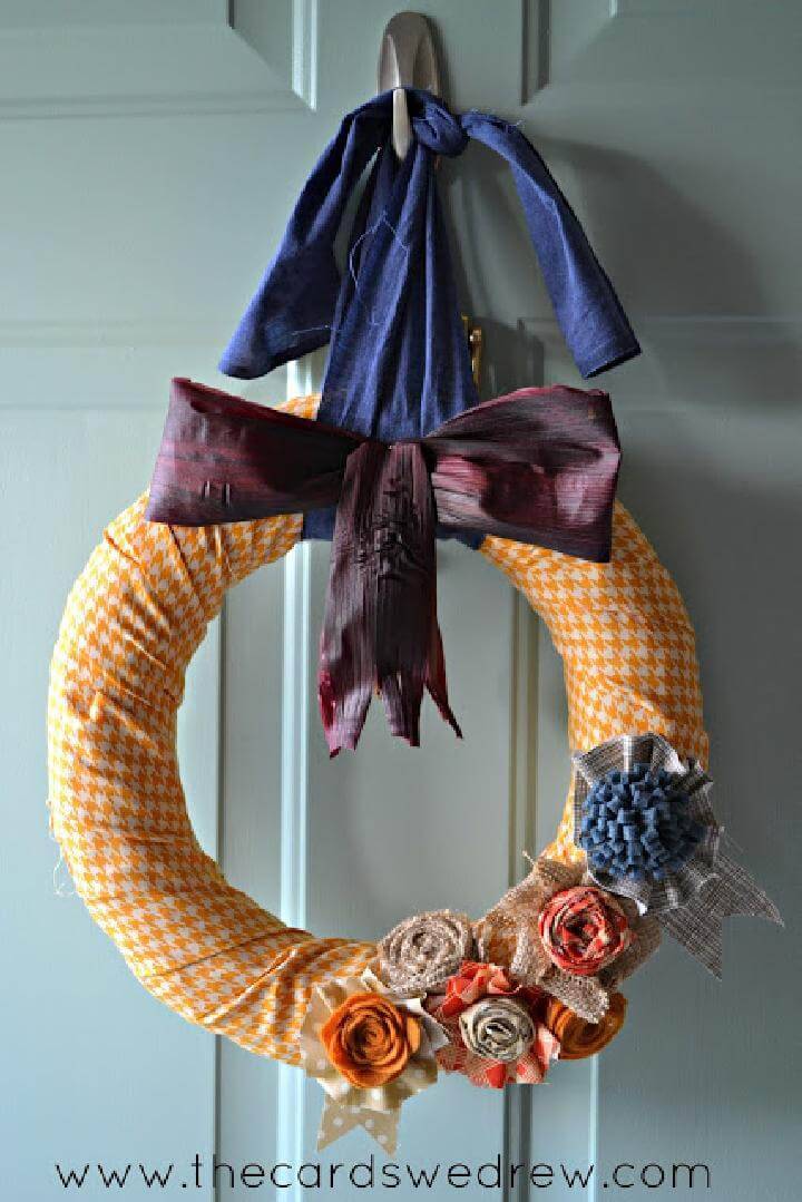 Homemade Fall Corn Husk Bow Wreath