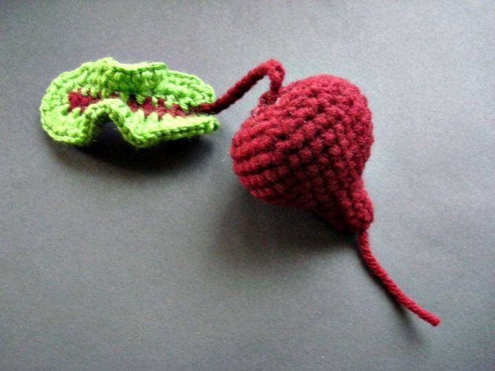 Free Crochet Beet Amigurumi Pattern