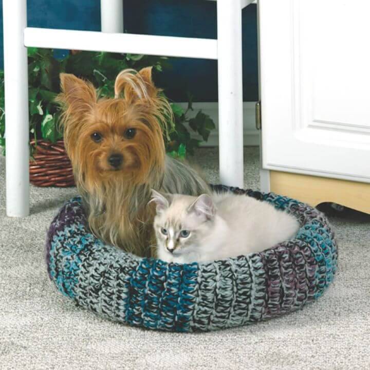 Crochet Cozy Pet Bed - Free Pattern