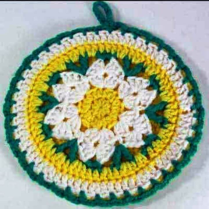 Easy Free Crochet Daisy Potholder Pattern