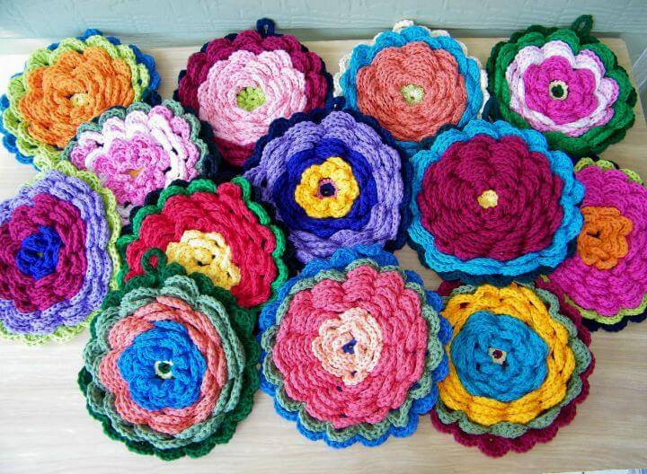 Easy Free Crochet Fanciful Flower Potholders Pattern