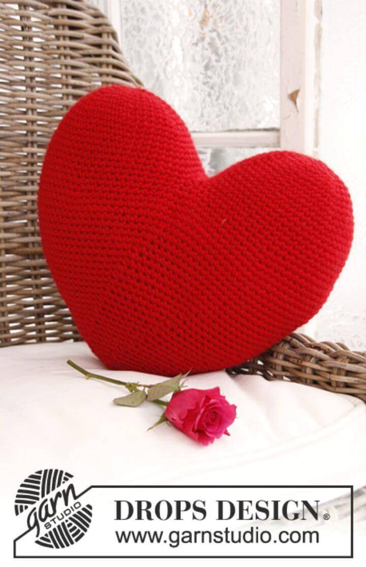 Crochet Heart In ”Eskimo”.Free Pattern
