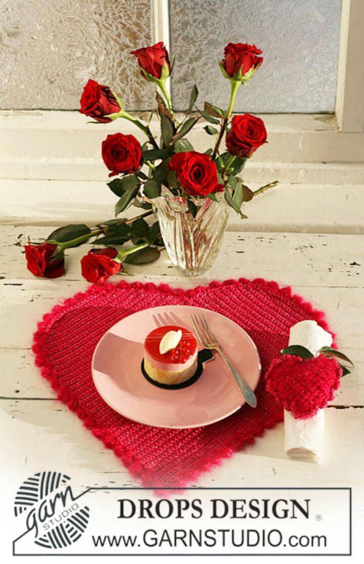 Easy Crochet Heart-Shaped Table Mat And Serviette Ring In ”Cotton Viscose” - Free Valentine Pattern