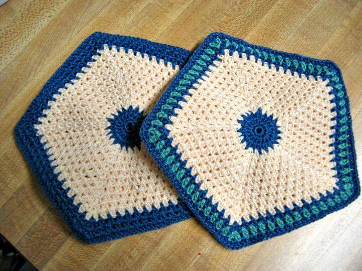 Crochet Old Fashioned Potholders - Free Pattern