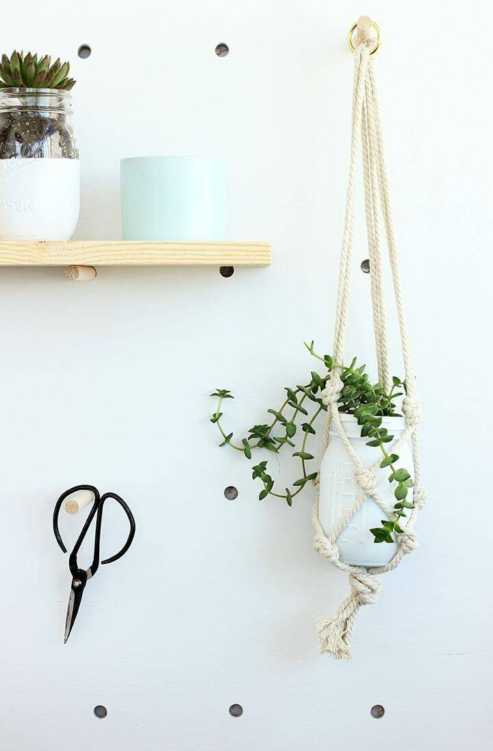 100 Best DIY Macrame Plant Hanger Patterns (100 Free)