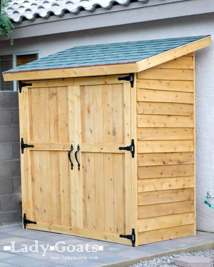 Make A Small Cedar Fence Picket Storage Shed-Full Tutorial