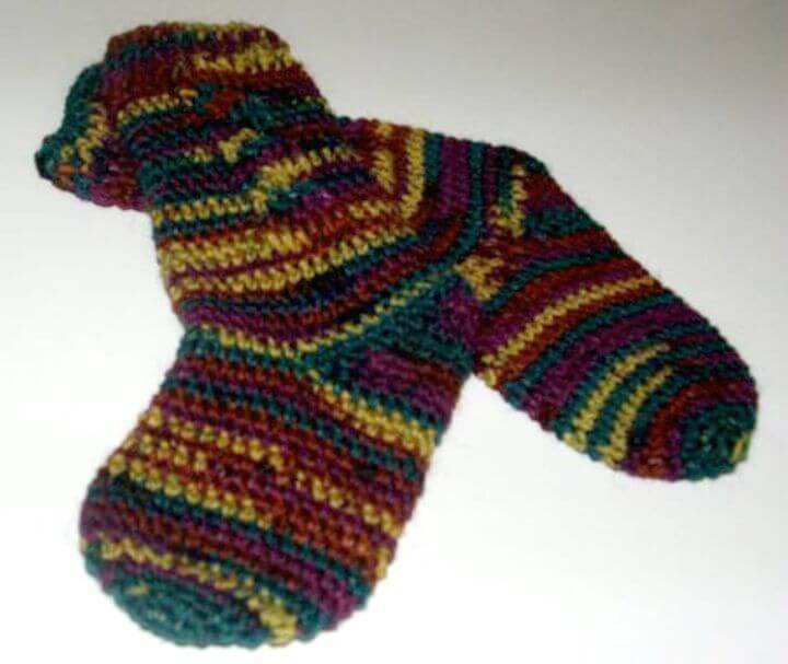 How To Free Crochet Child’s Cable Socks Pattern