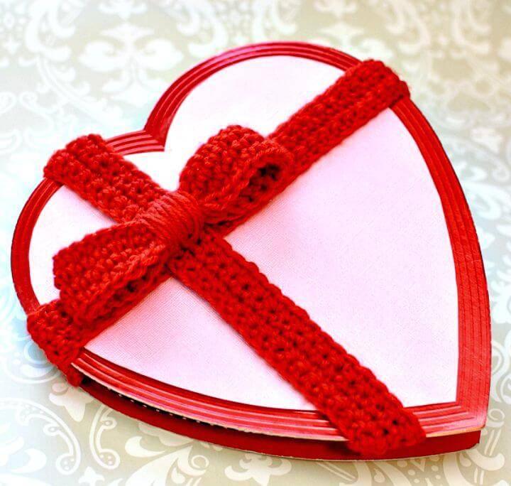 Decorate A Plain Valentine’S Box With This Crochet Bow Pattern