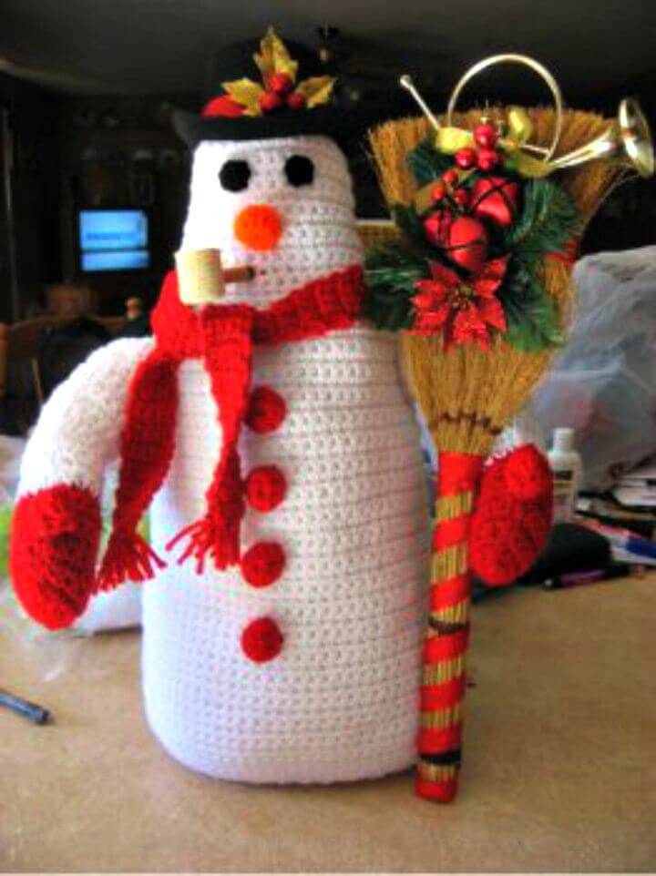 Free Crochet Frosty the Snowman Pattern