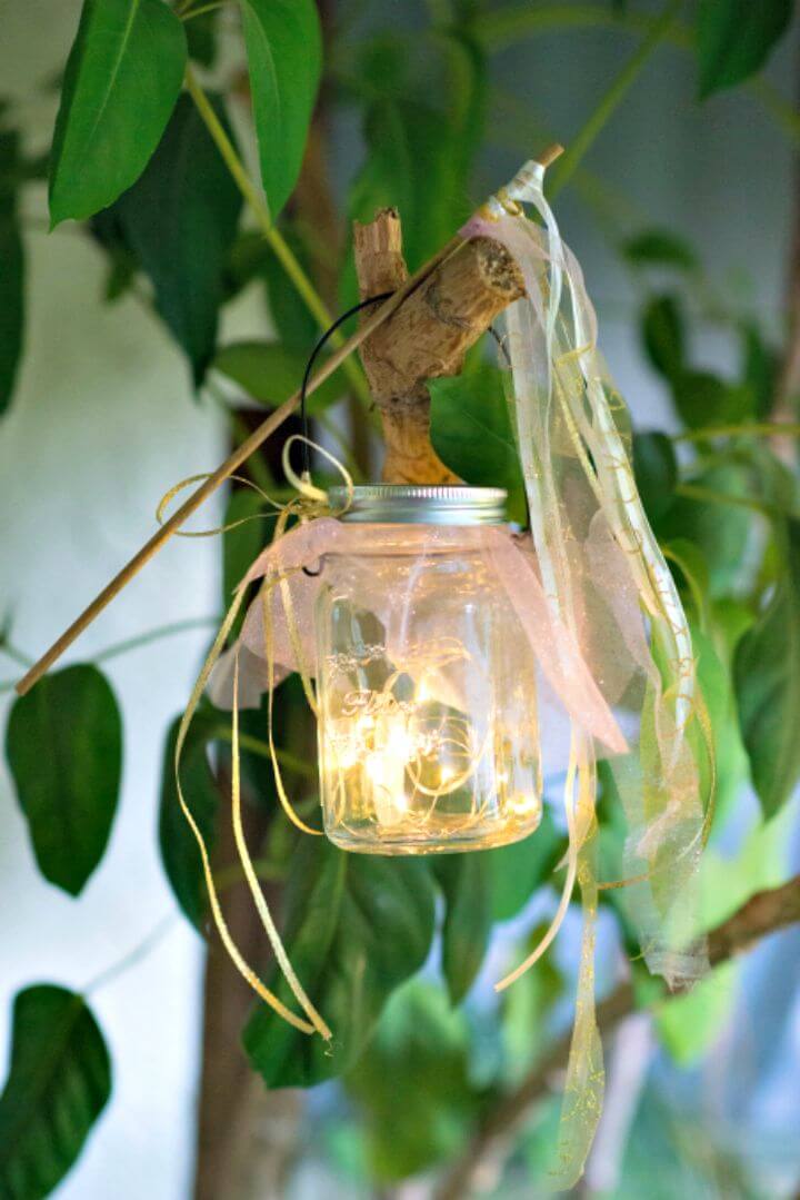 Easy To Make Mason Jar Fairy Lights - DIY