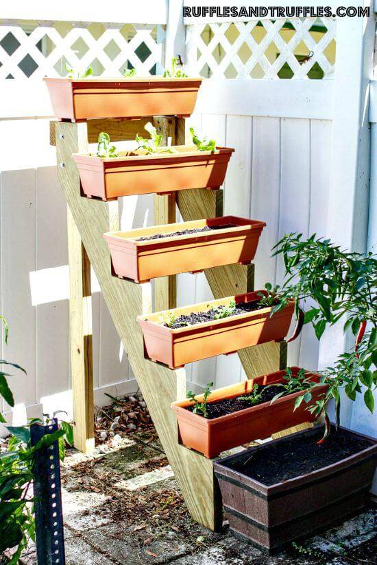 Easy DIY Vertical Ladder Planter Garden