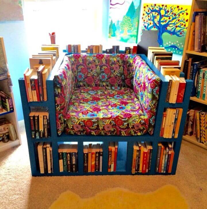 Easy DIY Biblio Chair Out Of Pallet Tutorial