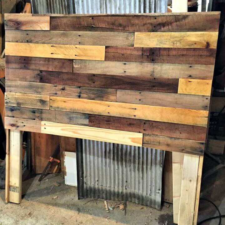 How to Build Your Own Pallet Wood Headboard - DIY