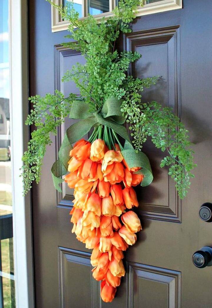 How to DIY Spring Carrot Door Hanger