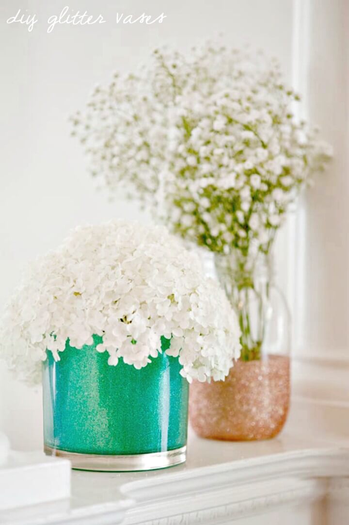 Beautiful How to DIY Glitter Vases Tutorial