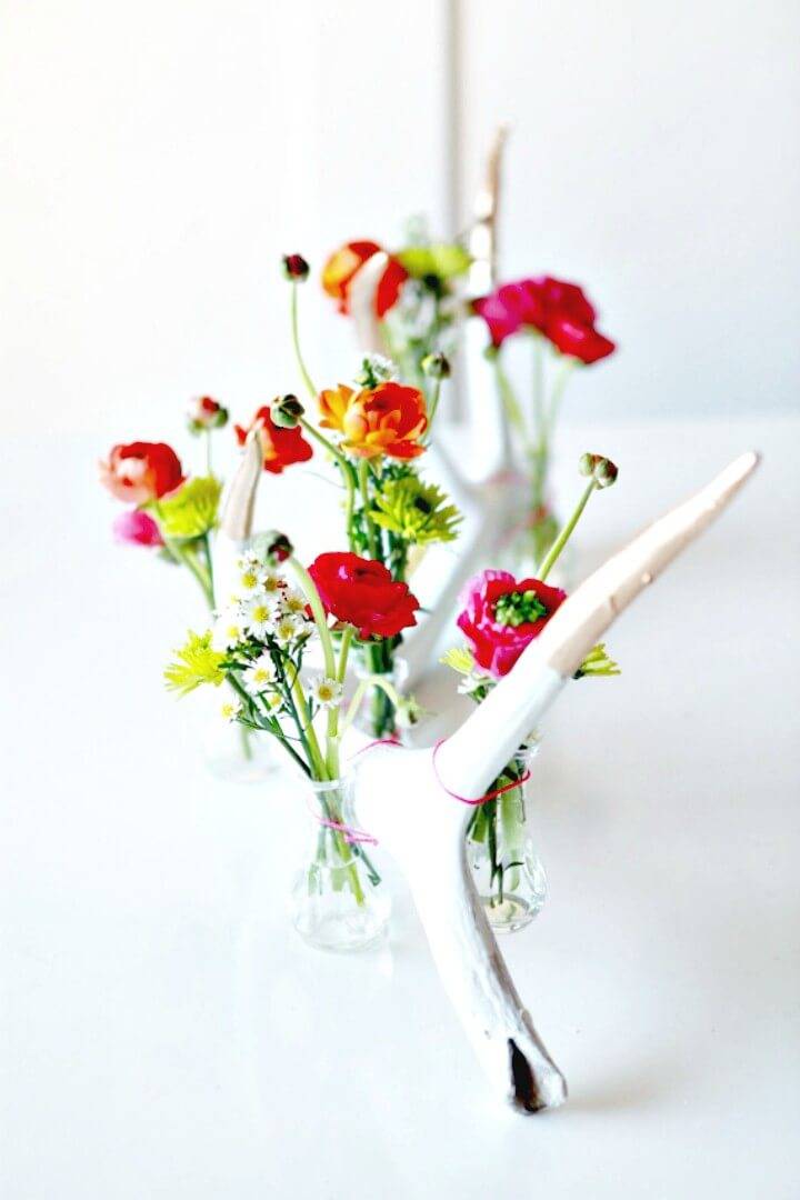 Beautiful How to DIY Antler Flower Display