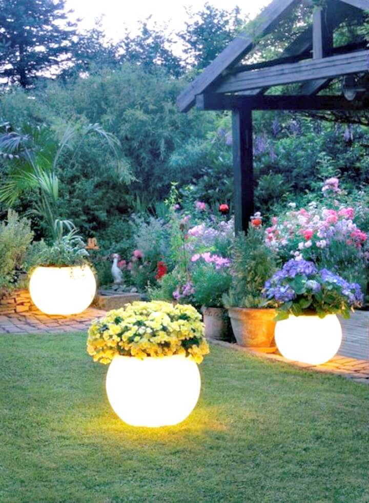 Gorgeous DIY Glow In The Dark Planters