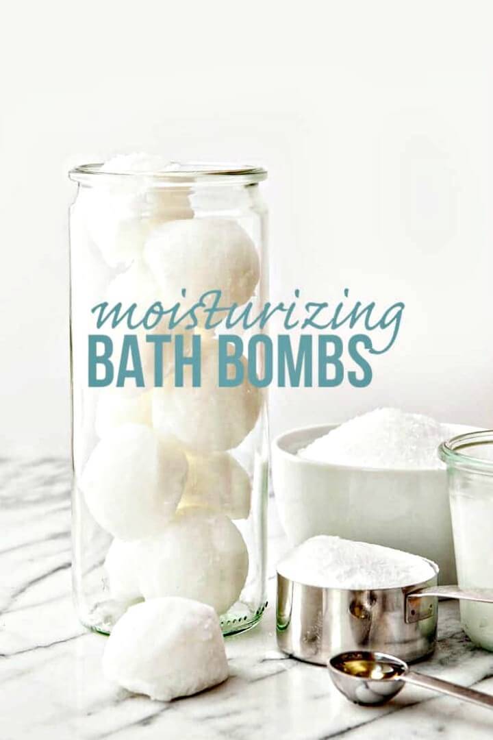 Make Your Own Moisturizing Bath Bombs