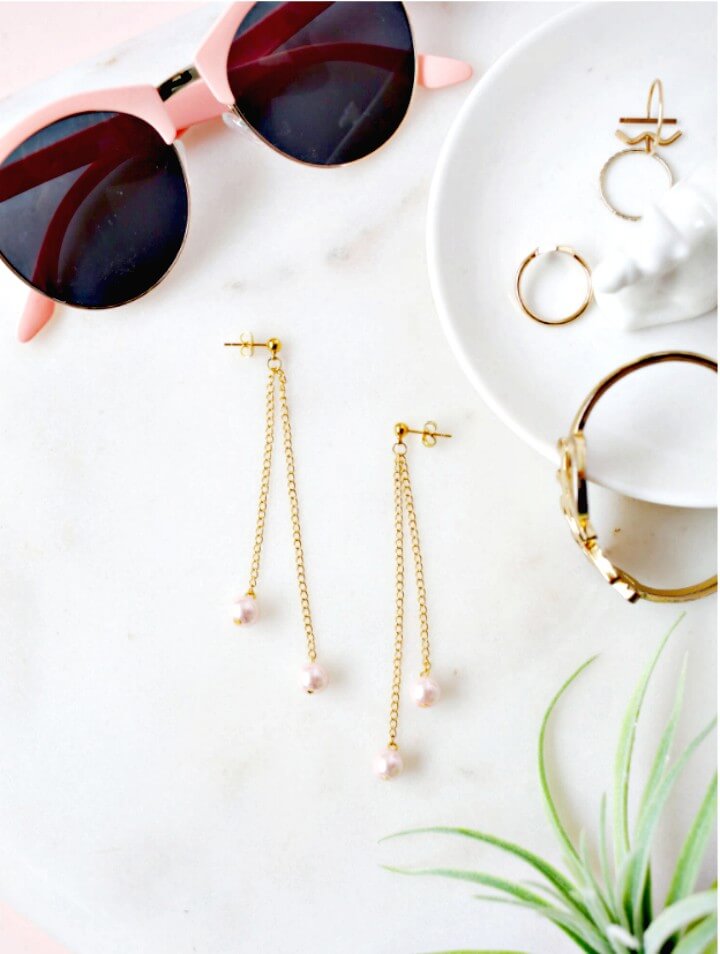 How to Make Pearl Dangle Earrings - DIY