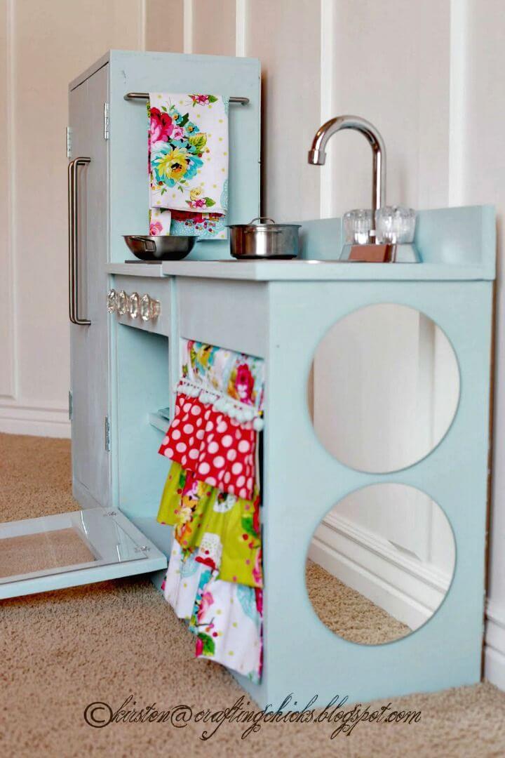 Adorable DIY Blue Play Kitchen