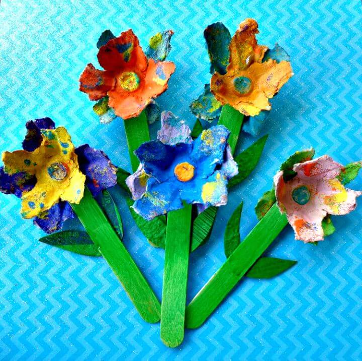 Easy DIY Upcycled Egg Carton Spring Flowers