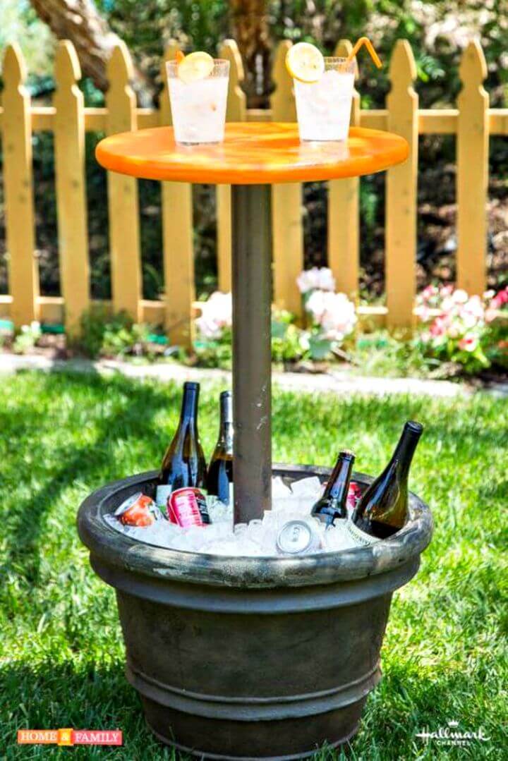 Easy DIY Outdoor Entertainment Table