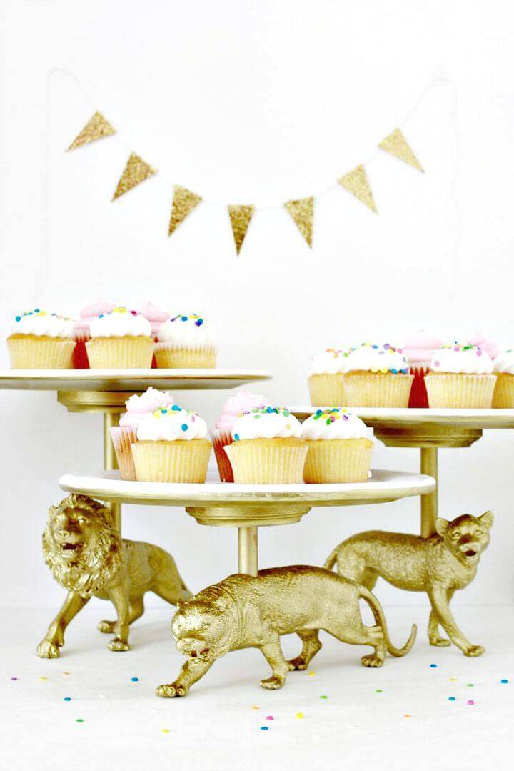 Easy DIY Wild Cat Cake Stand for Parties 