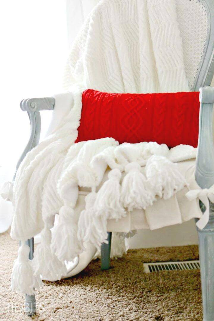 Gorgeous DIY Tassel Throw Blanket