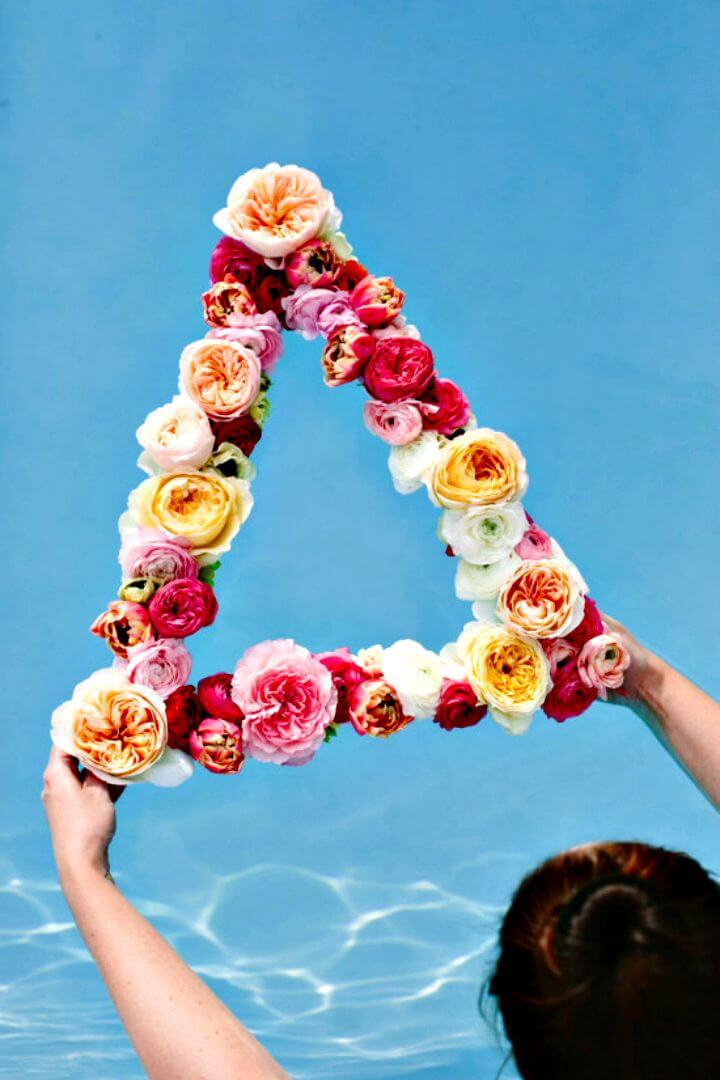 Make a Geometric Floating Flower Summer Wreath