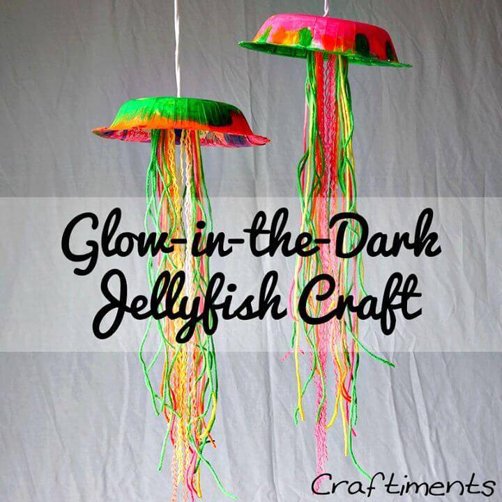 Cute DIY Glow in the Dark Jellyfish Craft