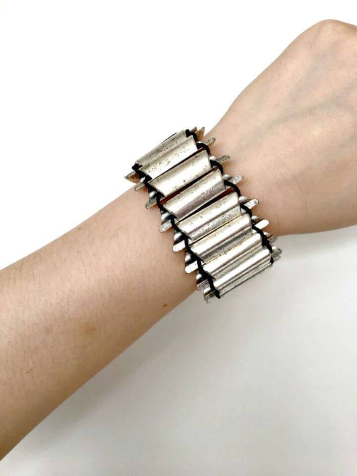 Make Your Own Wearable Bracelet - DIY