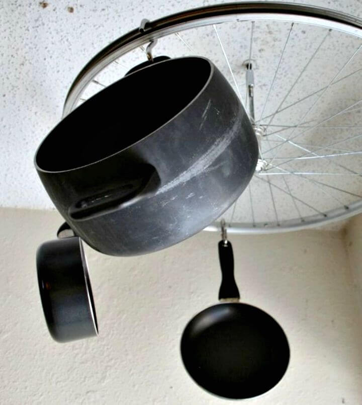 Simple DIY Bicycle Wheel Pots and Pans Rack