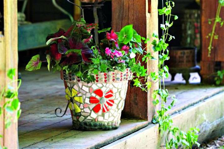 DIY Flower Pots with Mosaic Tiles