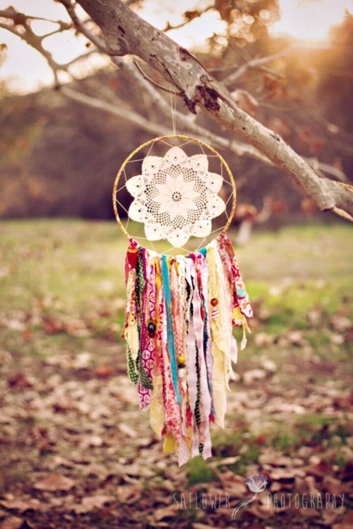 How To Make Fabric Scraps Dream-catcher - DIY