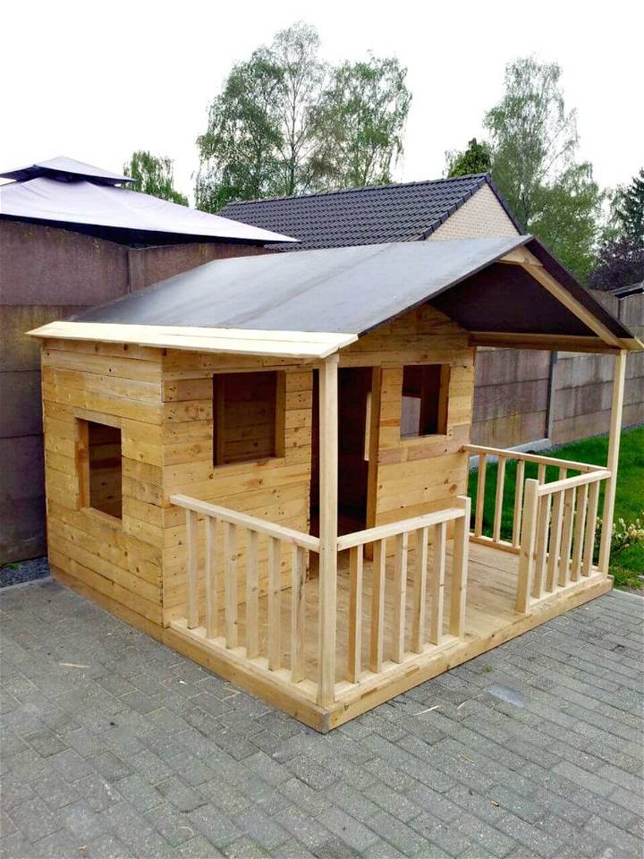 How to Turn Pallet into Playhouse