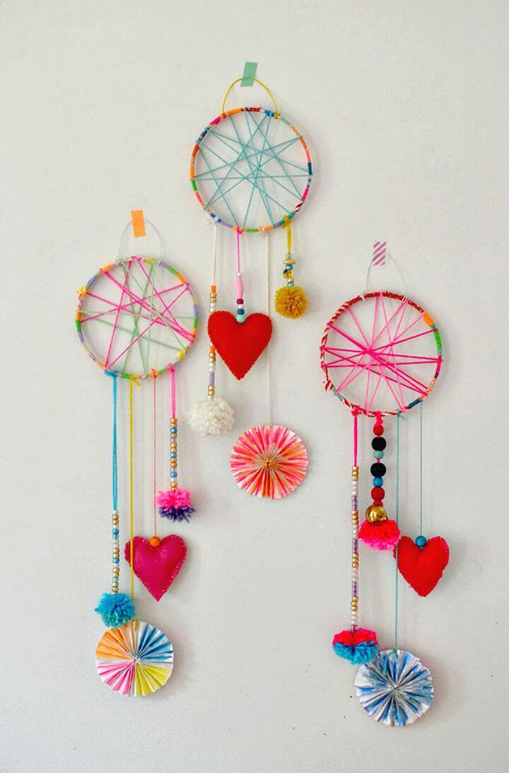  Super Easy DIY Dreamcatcher