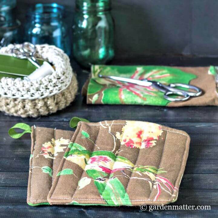 Easy DIY Potholders from Fabric